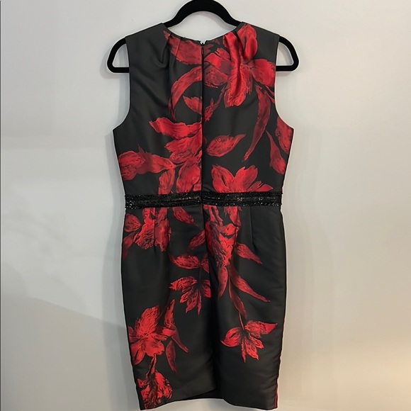 Elegant Black and Red Floral Dress - Picture 3 of 5